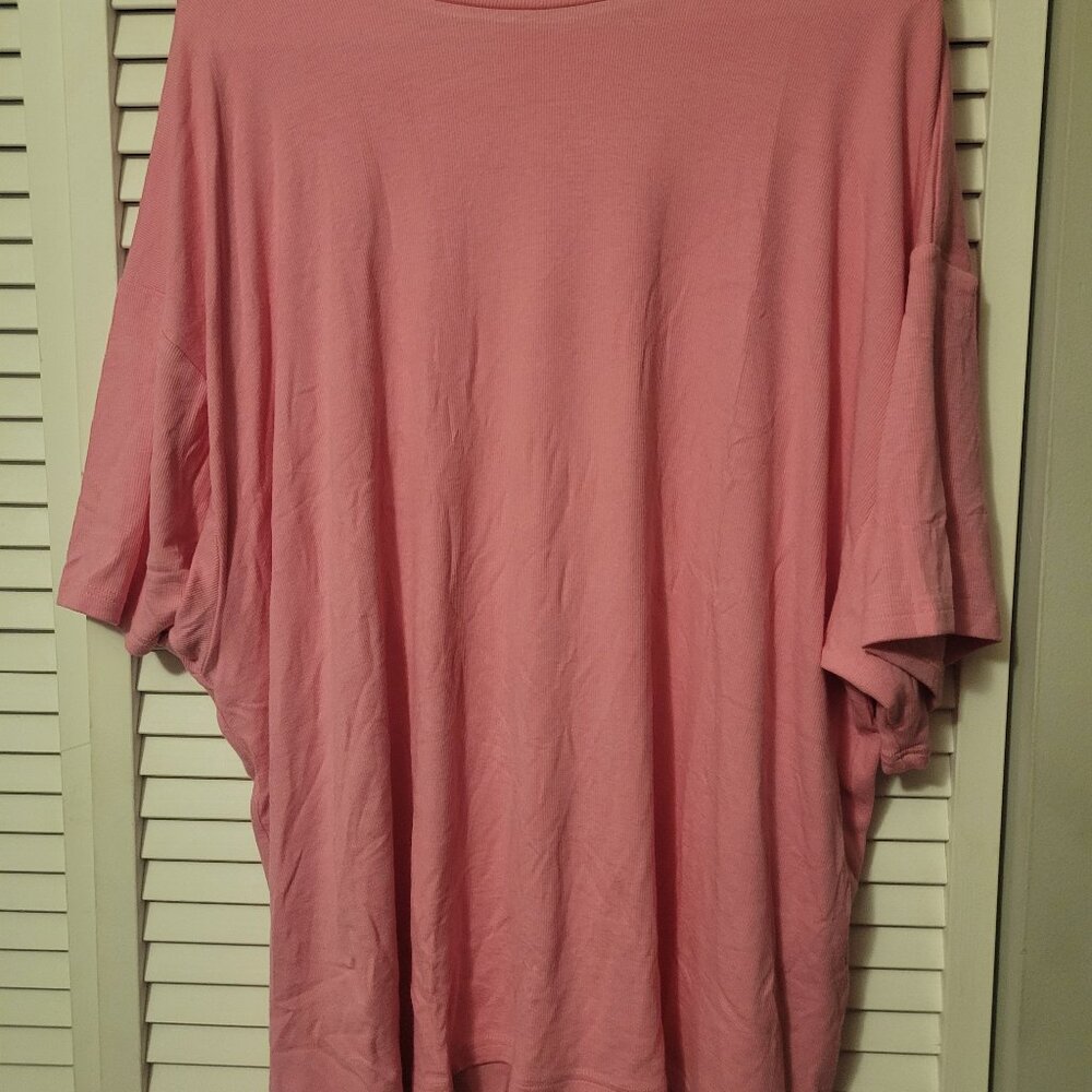 Womens Plus Size Top Size 1X Oversized